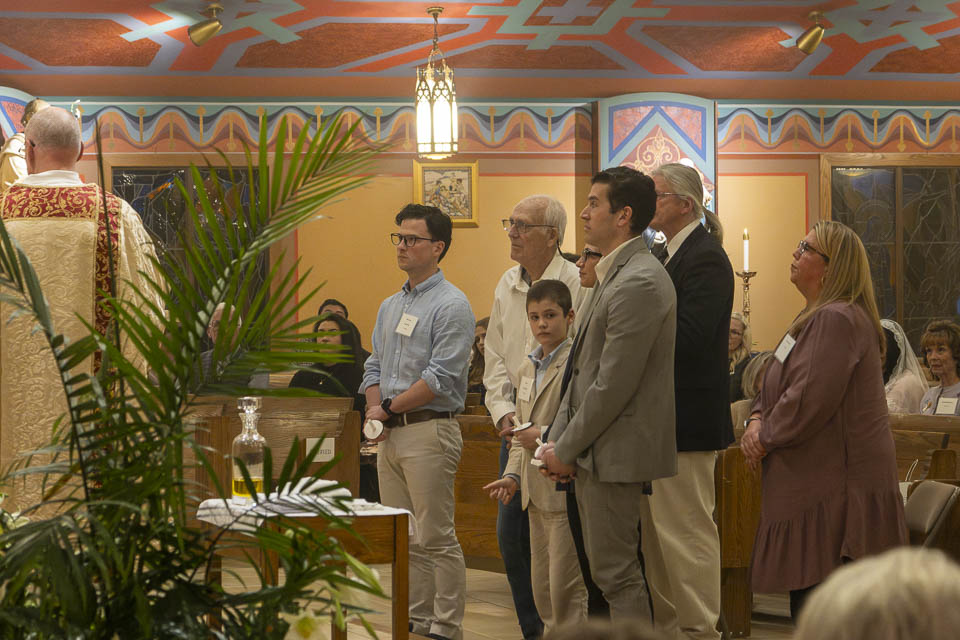 2026-StMary-EasterVigil (91 of 215).jpg